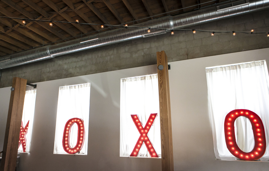 xoxo marquee letters