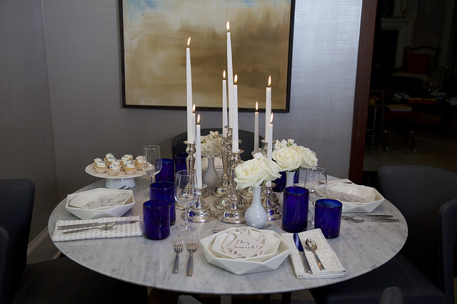 blue white and silver table decor